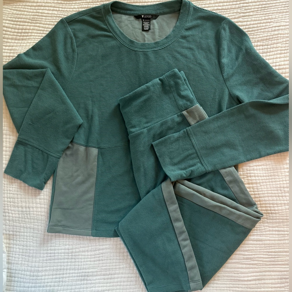 Victoria’s Secret ON POINT set